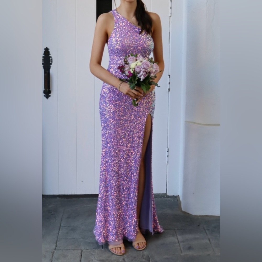 Amara Lilac Prom dress